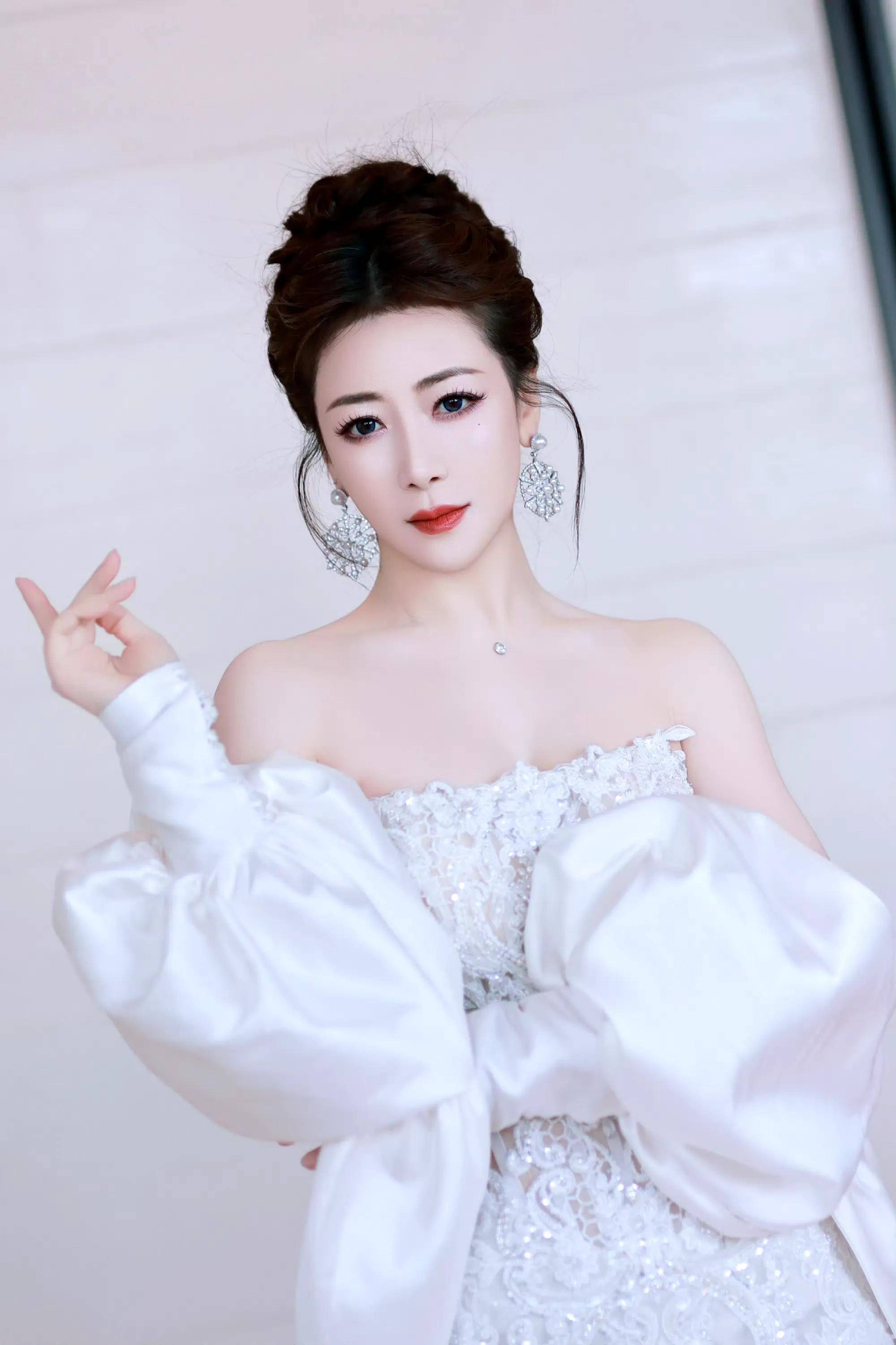 不老女神陈紫函先天婚纱圣体真惊艳