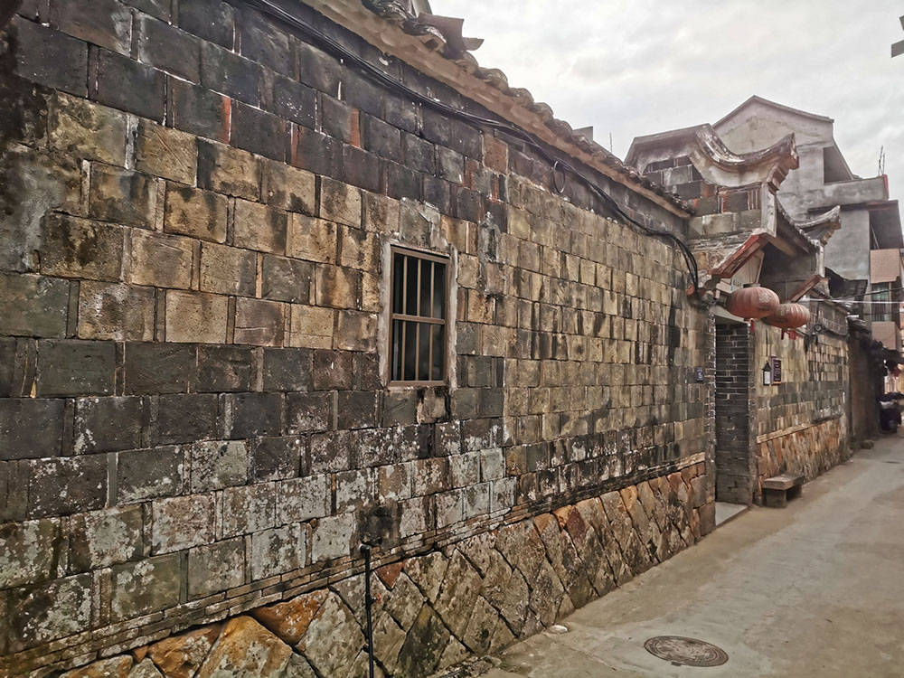 宁德赤溪村,保存着百年土楼豪华大宅几十座,还是南拳发源地