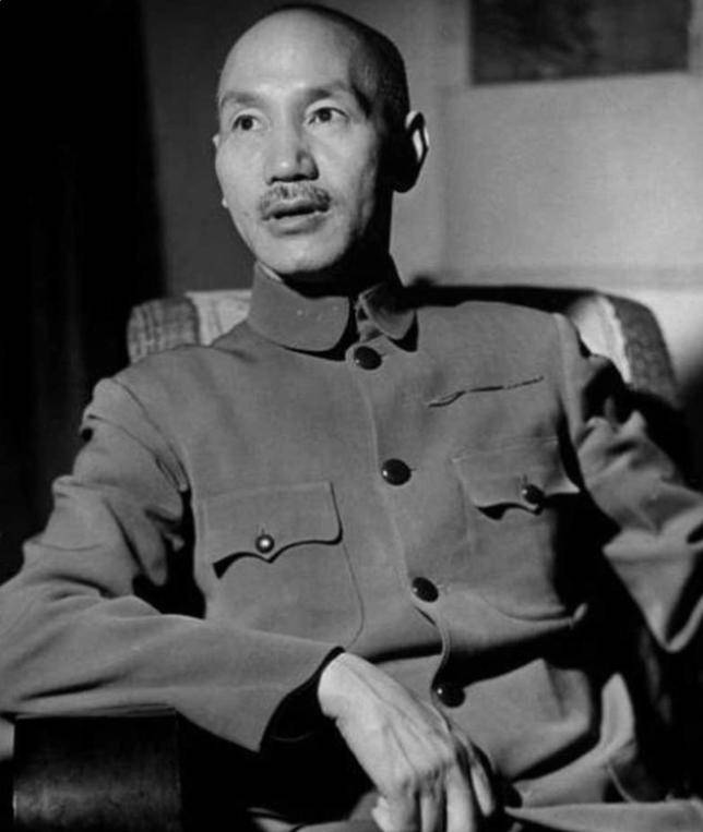蒋介石为什么消极抗日
