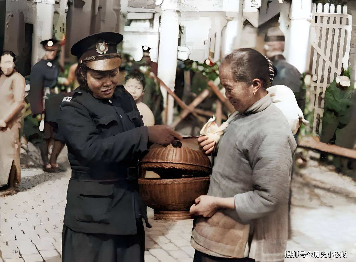 民国警察彩色老照片大公开,带你走进那个时代的记忆