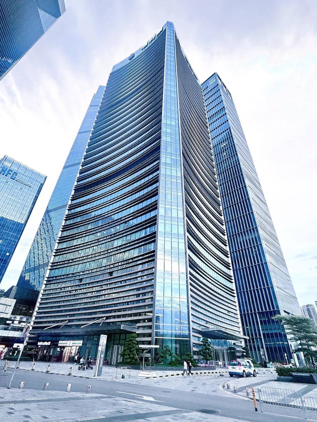 创业租办公室选择推荐:深圳南山区共享办公室