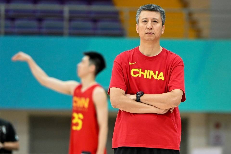 不是辽宁男篮也不是广东宏远，CBA夺冠大热出炉，恭喜中国男篮