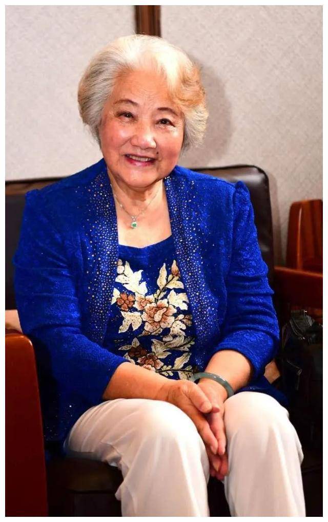 著名演员祝希娟:26岁嫁初恋,婚后儿女双全,86岁的她却自掏腰包住进了
