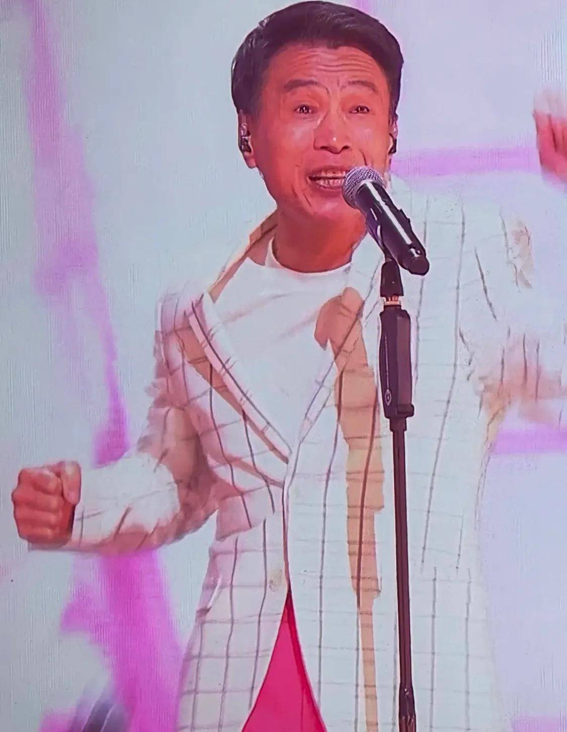 蒋欣穿绿色新中式美出圈,孙俪和郑晓龙一起出场,蒋勤勤来演纯元