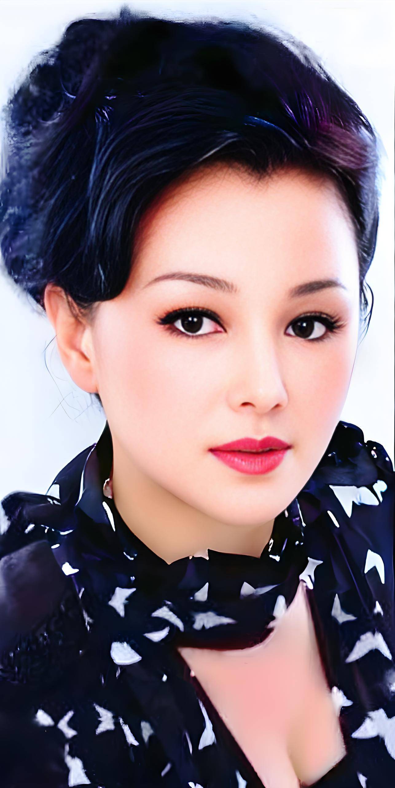 于小慧:从豪门弃妇到亿万富婆,独自打拼成功,她如何华丽蜕变?