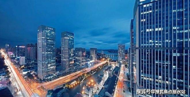 武汉【建发望湖】售楼处电话-2025项目资料-房价-在售户型-配套！_地块_房产_产品