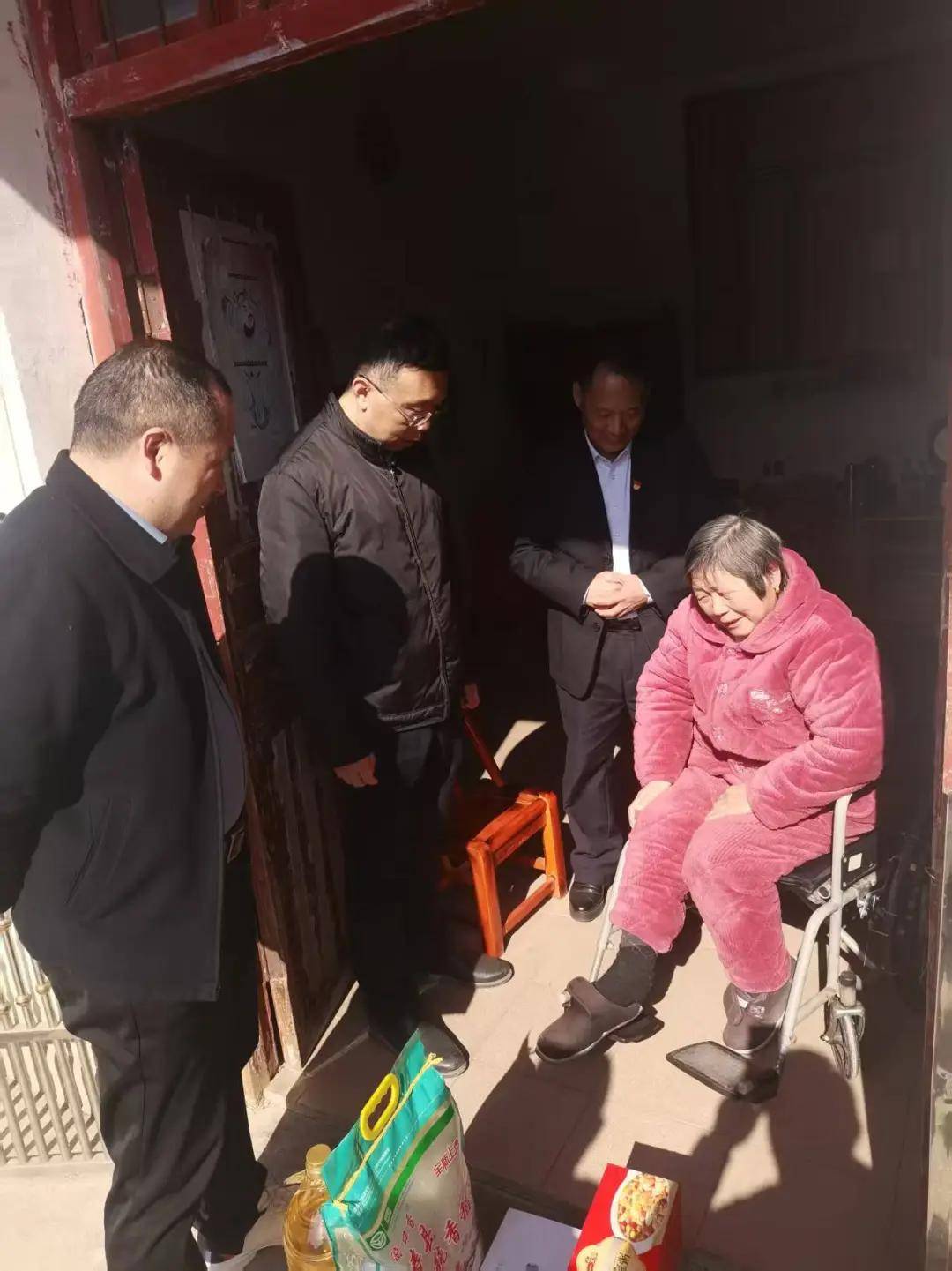 宜春市供销联社监事会主任张雷,万载县副县级干部潘集