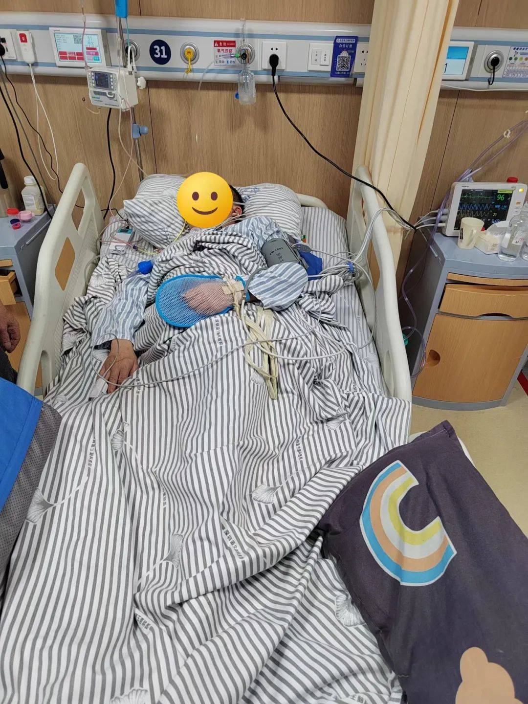 在看电视时突发意识丧失并呕吐的情况