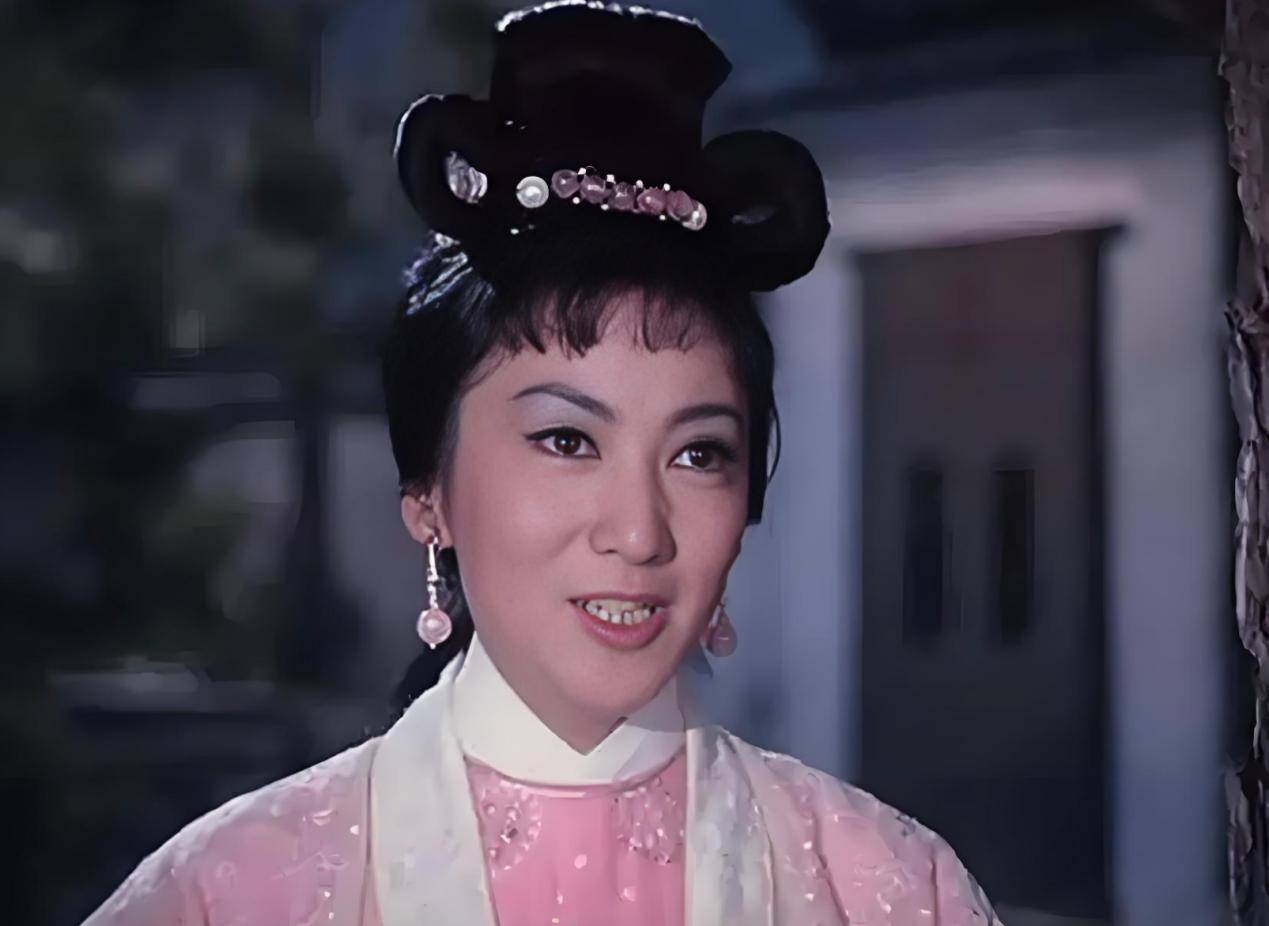 "百万票房女星"的辉煌与遗憾,为何心结是父亲
