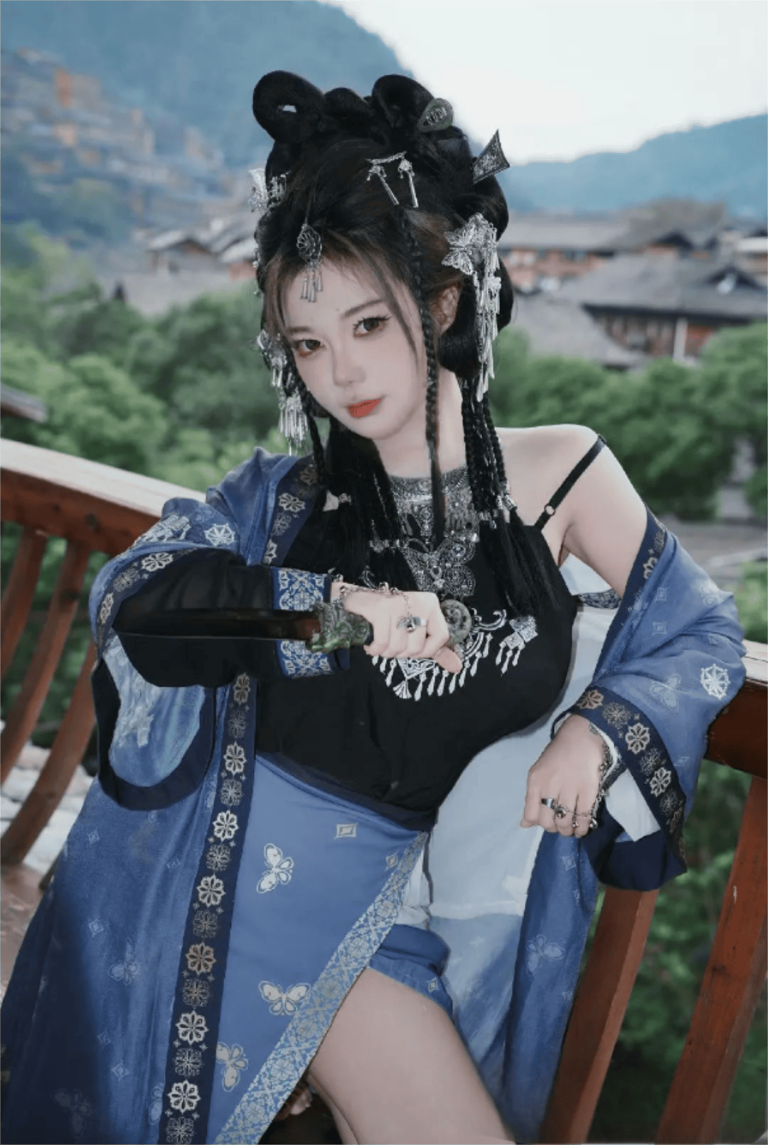 刘飞儿直面网友吐槽回应:不爱看就走!