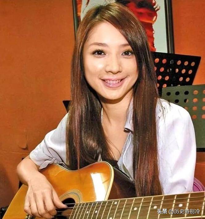 徐华凤_许玮伦_感情