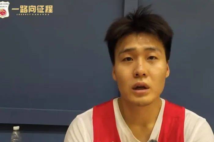 中国男篮狂胜天津35分！赵睿周琦领衔首发五虎，徐杰取代赵继伟