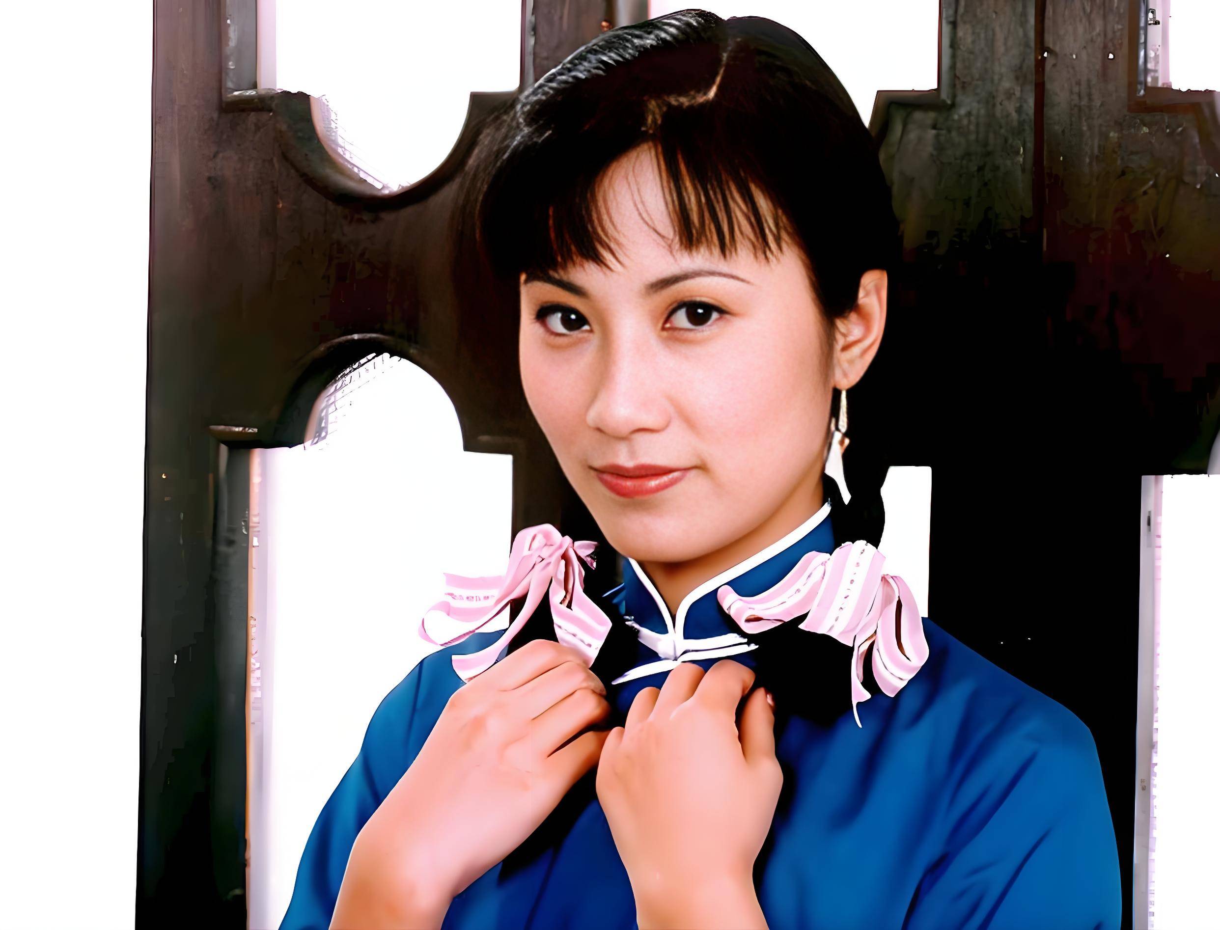 汪明荃与罗家英的旷世情缘:21年恋爱长跑,19次求婚,62岁终成婚