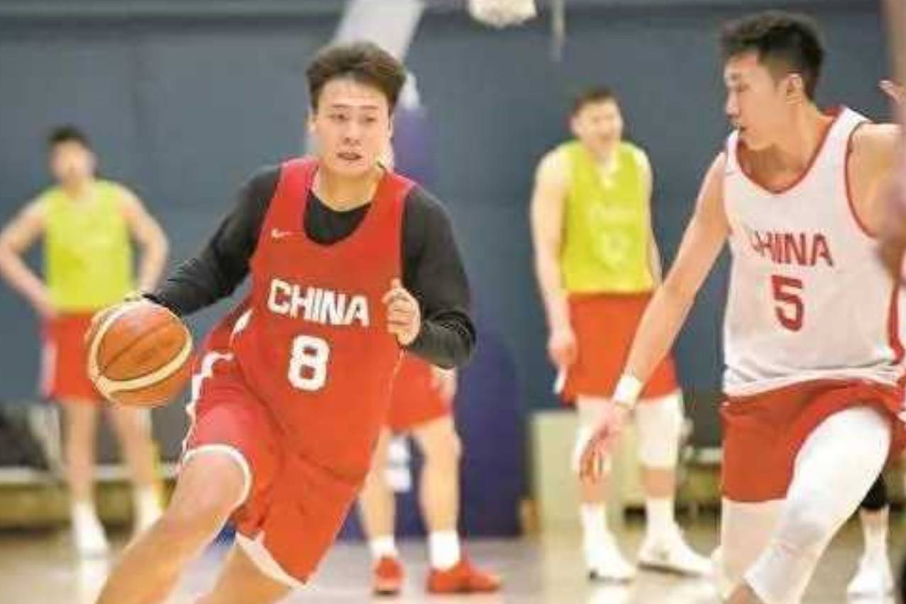 亚预赛第3窗口期，中国男篮靠周琦内线称霸，外线需顶住日本三分雨！