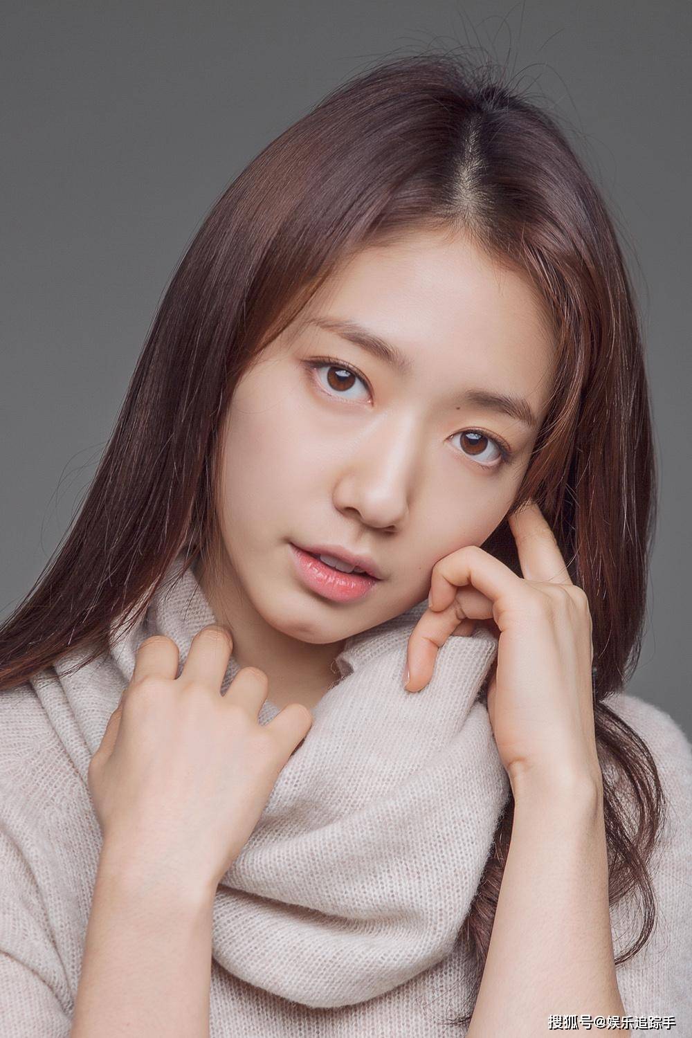 朴信惠消失3年后强势回归,昔日女神重登舞台,再次掀起热潮!