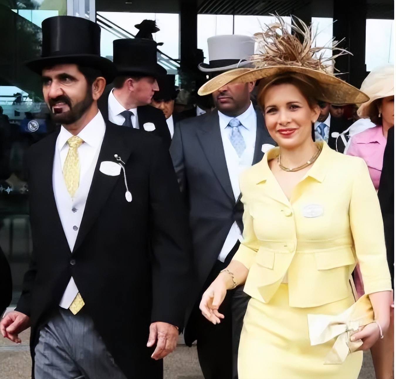 原创迪拜大王妃20箱珠宝娶进门被金屋藏娇43年生12子哈雅斗不过她