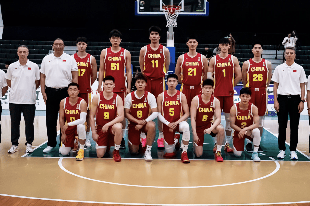 中国男篮客场胜关岛，高诗岩上场却未得分被指关系户