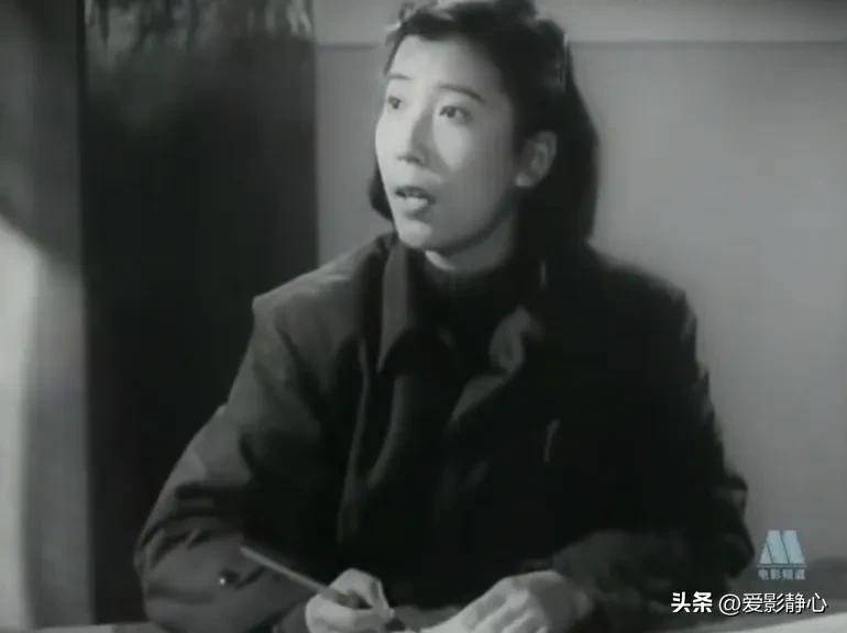 长相文静清秀的叶琳琅,竟然是靠演女特务出名而被观众所熟知_电影