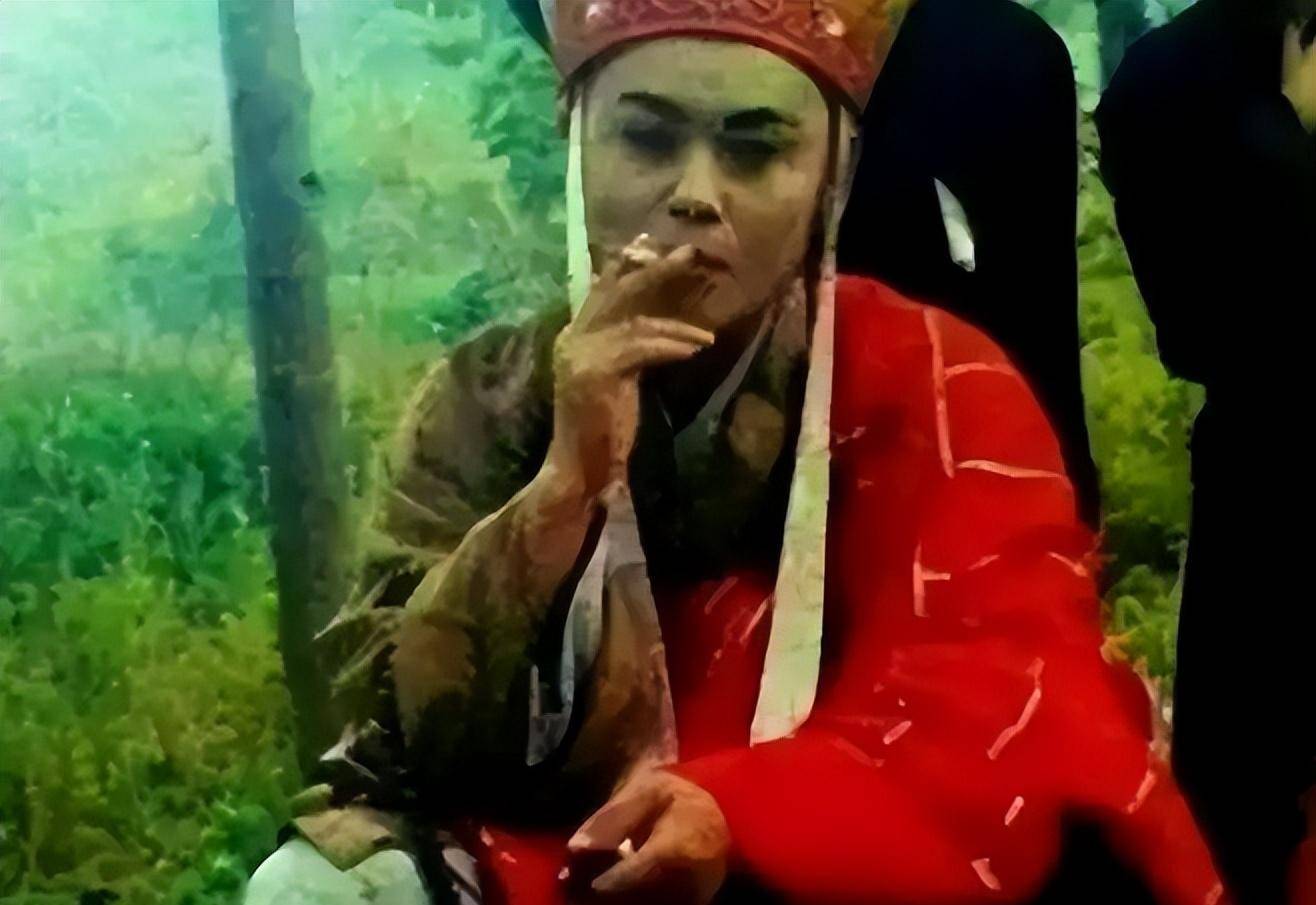 演员休息时都在干嘛?唐僧这张我忍了,最后这张我可以笑一整天