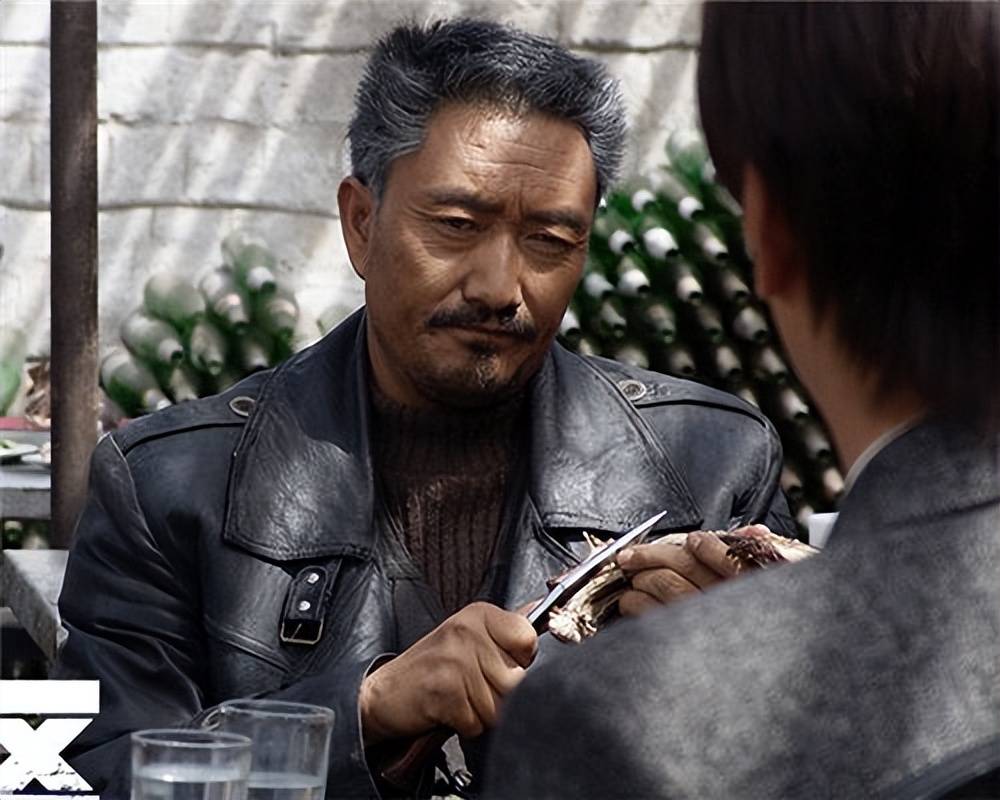 藏族演员多布杰:出道34年不开豪车不用助理,老戏骨坚守和幸福