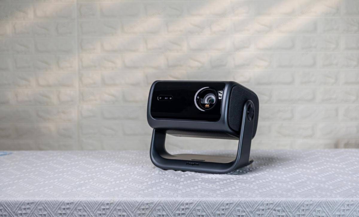 除了大疆Pocket3,2025三八女神节还有什么数码产品适合送女生?