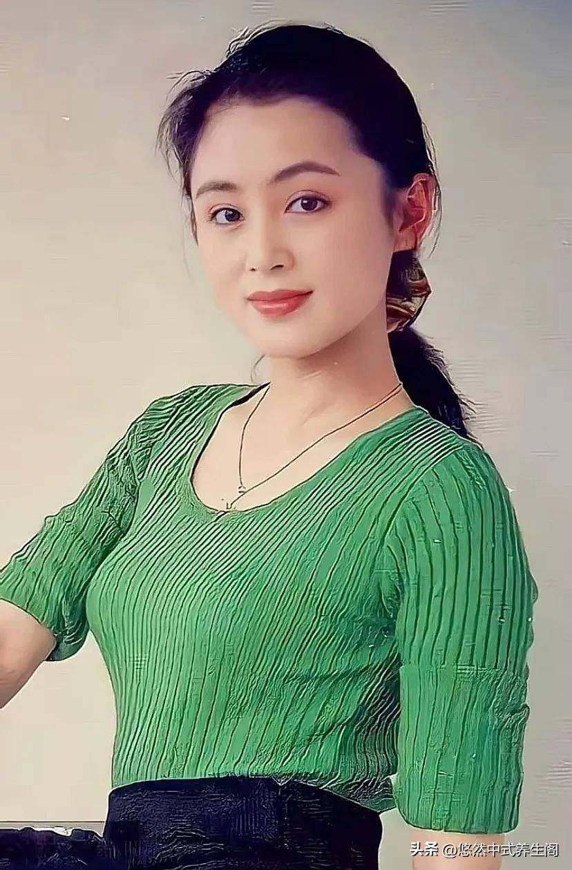 看看陈红年轻时的照片,才懂陈凯歌为何对她一见钟情!