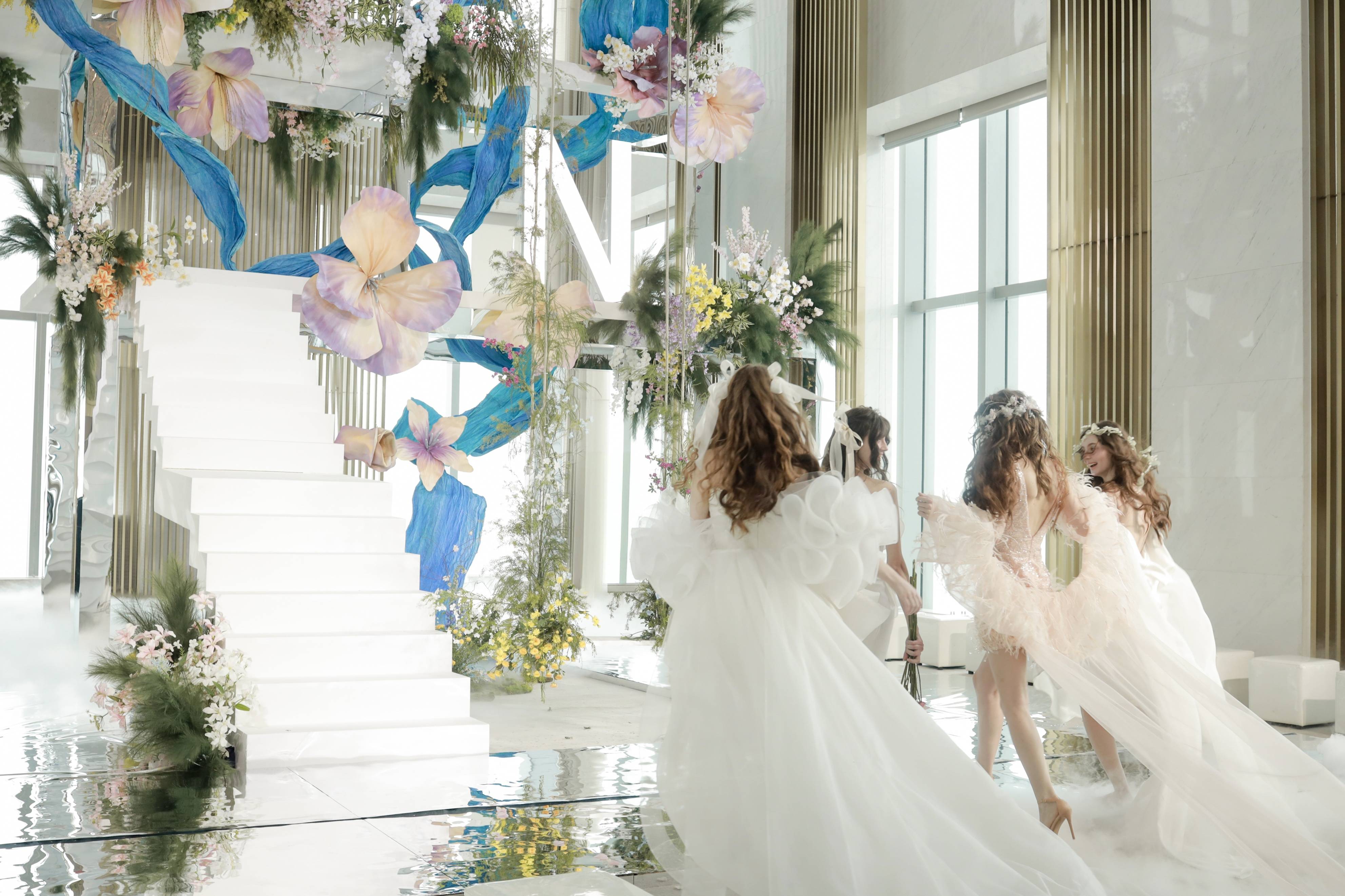 重庆top,重庆尼依格罗酒店「镜花翎语」主题婚礼秀美炸了!