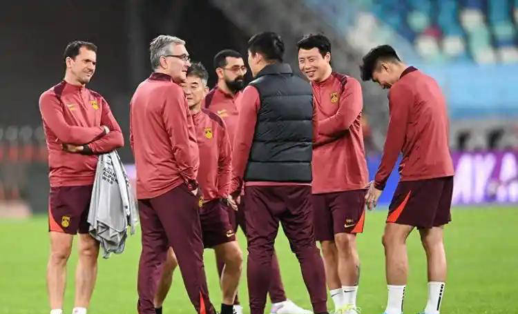 国足危机：世预赛对手沙特队迎来重大变动，伊万面临新挑战