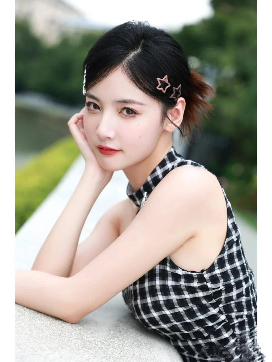 赵粤:从魔仙公主到全能艺人的华丽蜕变