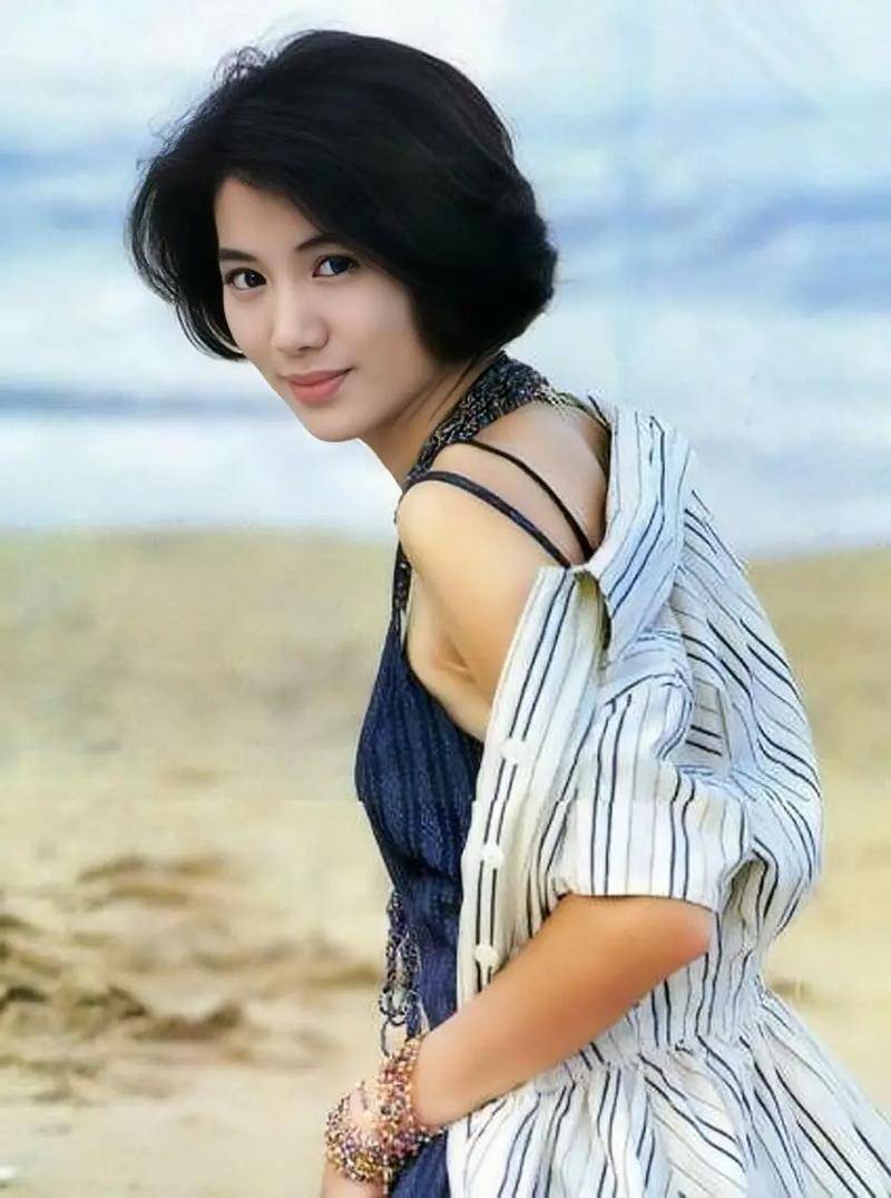 袁咏仪素颜上热搜:不化妆的女人,到底有多爽?