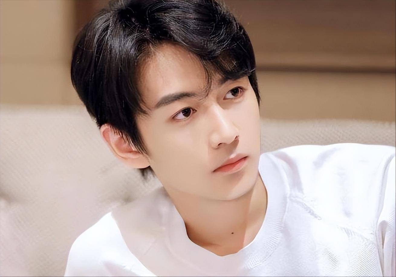 于正师徒制"骗局"被扒!许凯"卖身"10年被榨干,陈晓也被坑惨