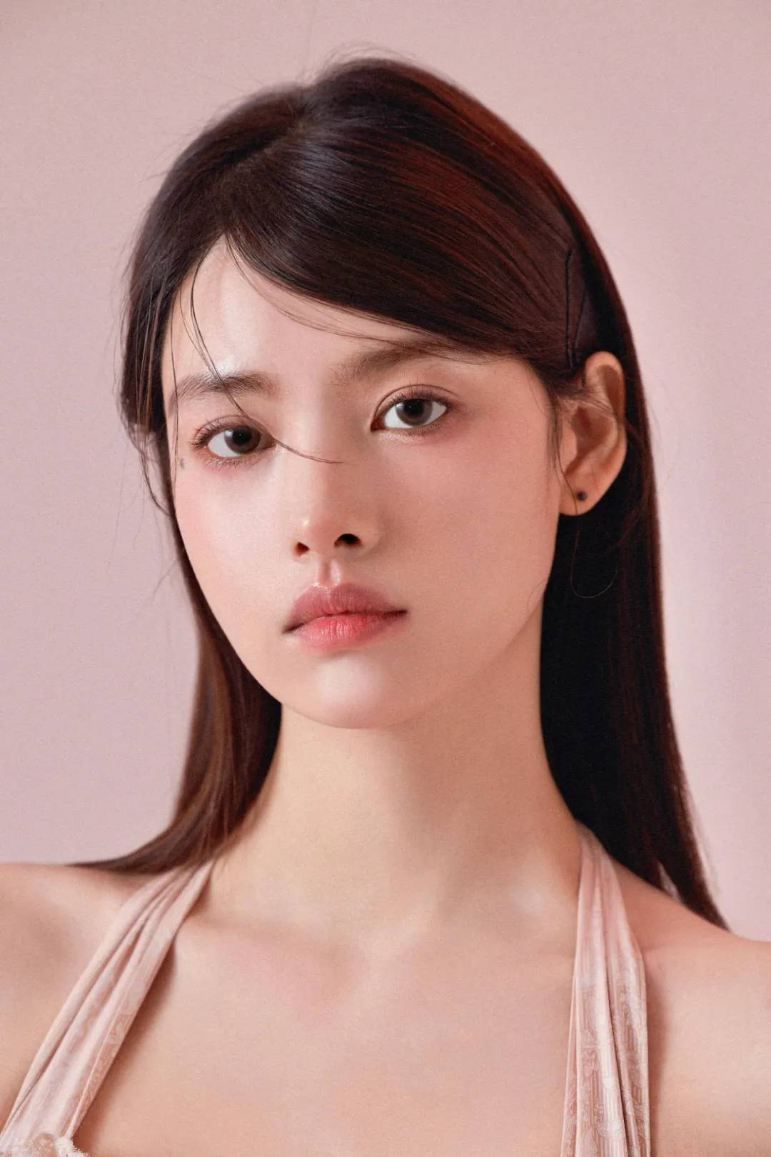 黄景瑜张艺上被传恋爱,迪丽热巴终于松了一口气