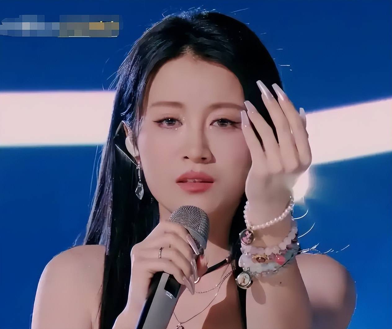 声音没夺冠,后却嫁爱奇艺总裁儿女双全,35岁就已成为人生赢家_李嘉格