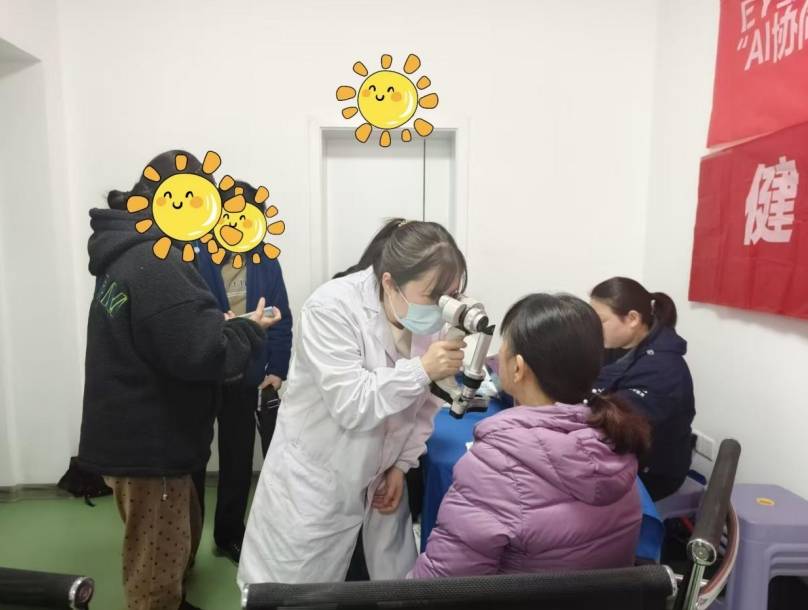 AI协同，岳阳爱尔眼科青光眼周科普义诊暖人心