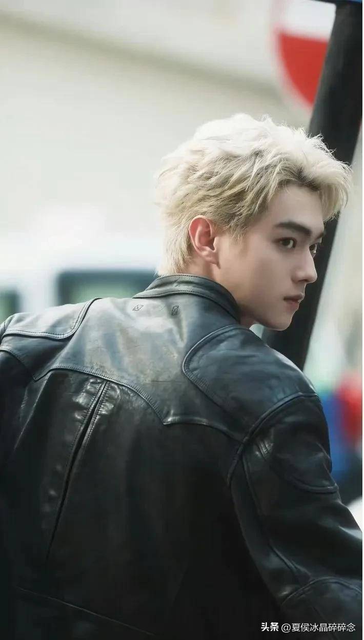 许凯帅出新高度!你们说撞脸陈晓王星越?于正总是喜欢浓眉大眼的