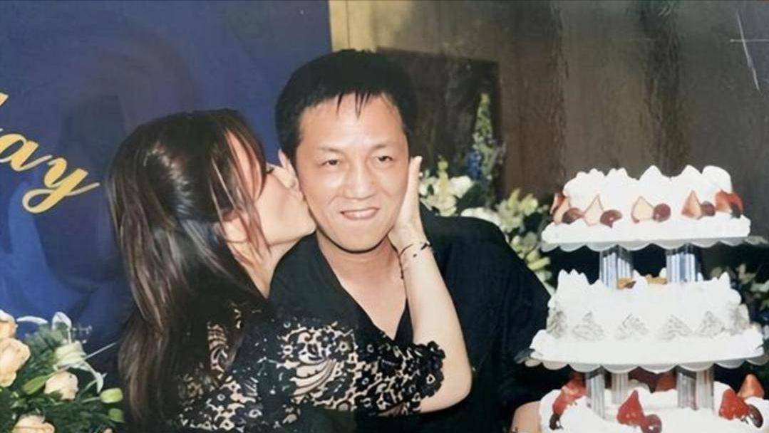 从"上海首富"到全网群嘲:周正毅到底怎么了