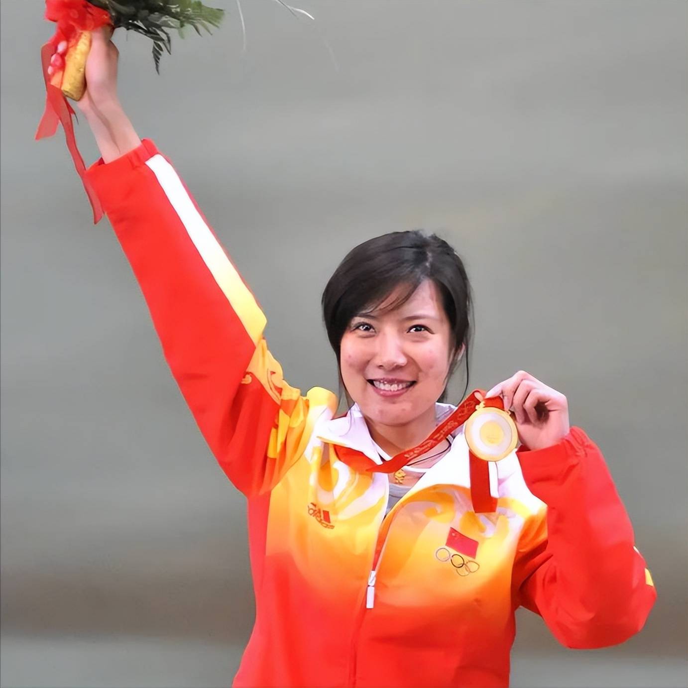 杜丽大变样:满脸的痘痘消失了,嫁小4岁丈夫,美成女神