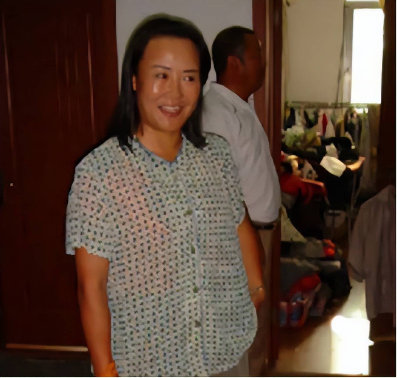 孙立荣:赵本山的首位女徒弟,上过春晚,嫁富豪丈夫被宠成公主