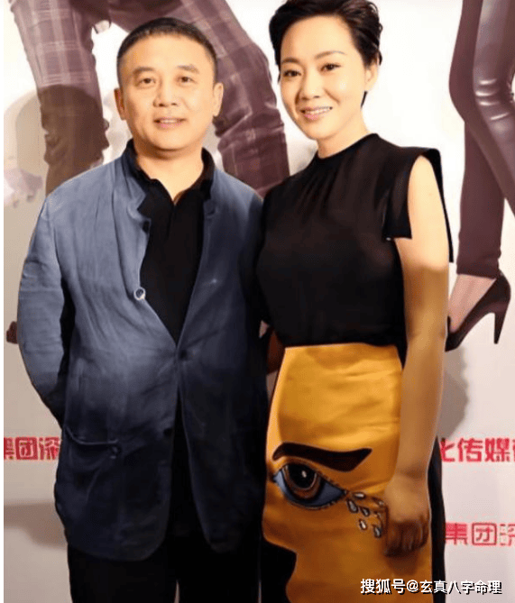 女工之女到顶流,"风情女人"闫妮:离婚后三次"吃嫩草"