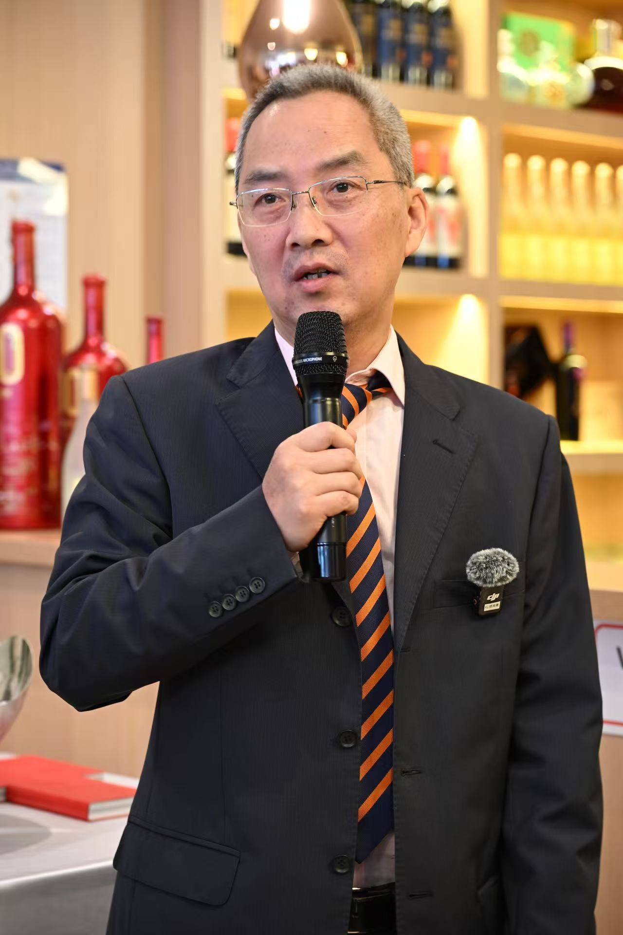 走进张裕欧洲体验馆，领略中国美食美酒的独特魅力，张裕欧洲首馆开业，开启中国美酒美食欧洲之旅