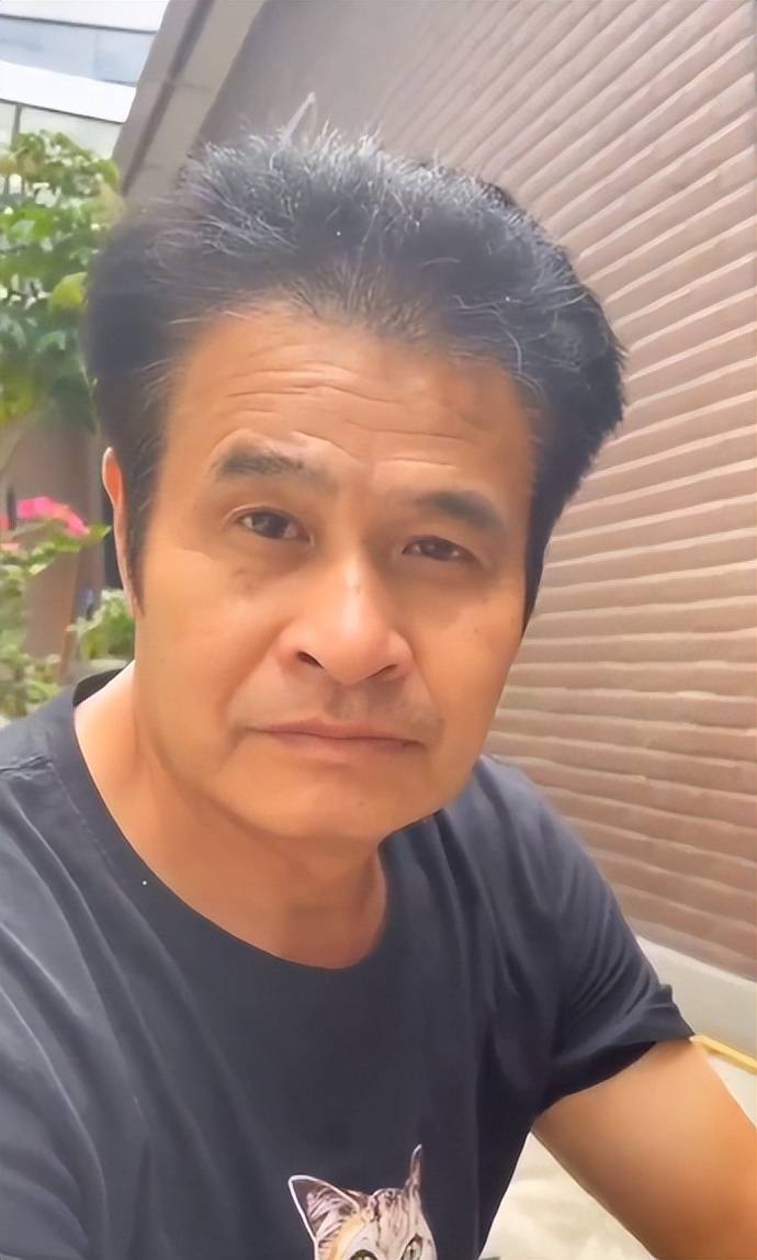 离开央视6年,毕福剑近况罕见曝光!66岁的他后悔了吗?