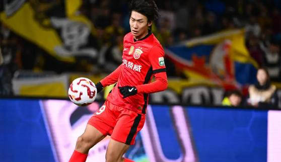 19岁新星李新翔中超首秀惊艳全场，国足锋线迎来新希望