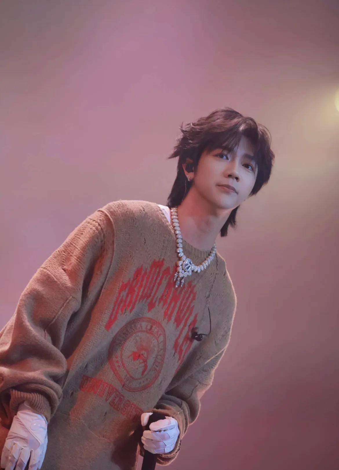 孟子坤被曝家暴出轨:从"明日之子"到"今日渣男"的魔幻现实主义