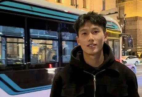 向余望：国足未来之星的壮志雄心