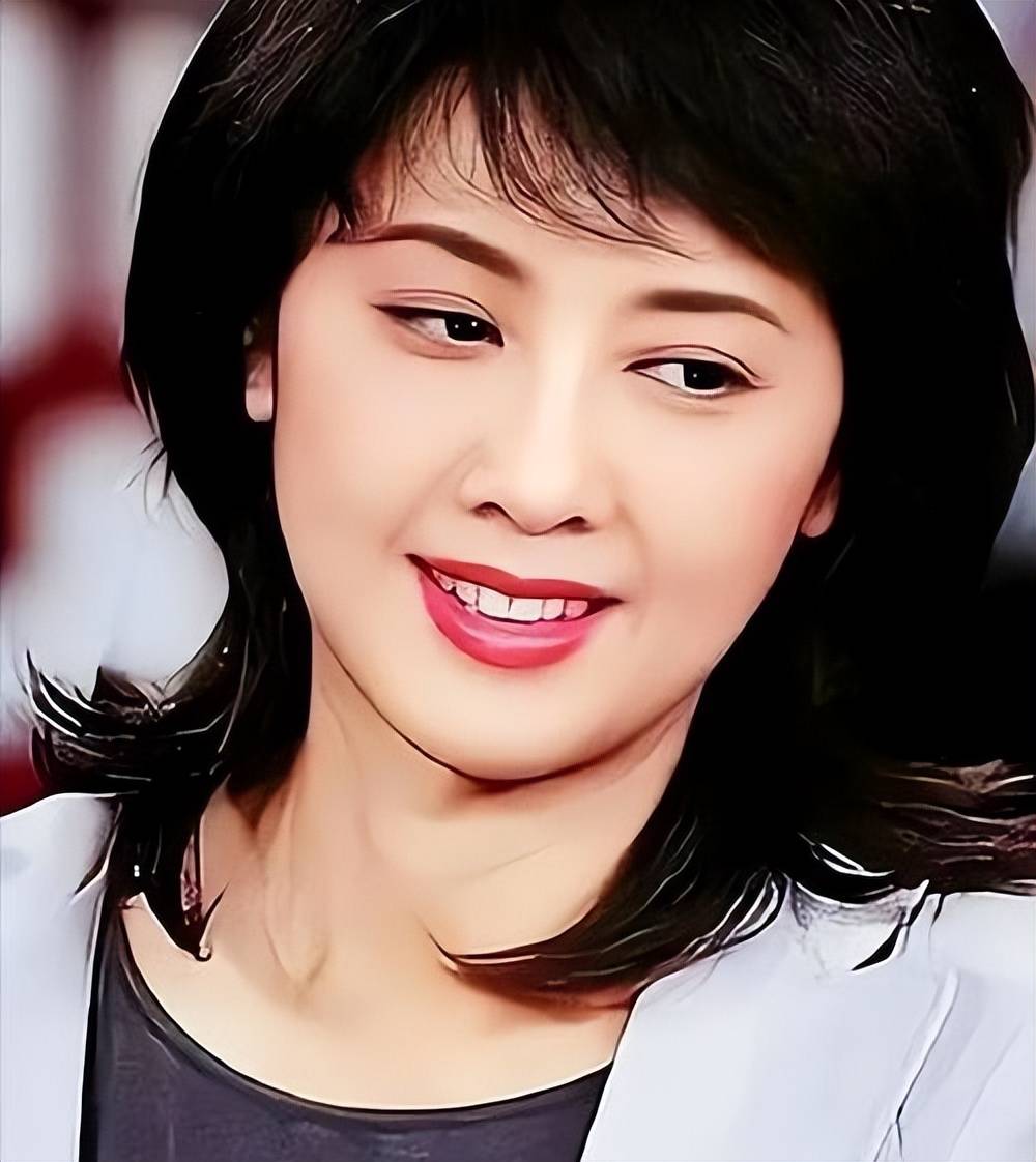 73岁朱琳现身洛阳古城!丁克生活藏冻龄密码, 六小龄童成最远亲戚