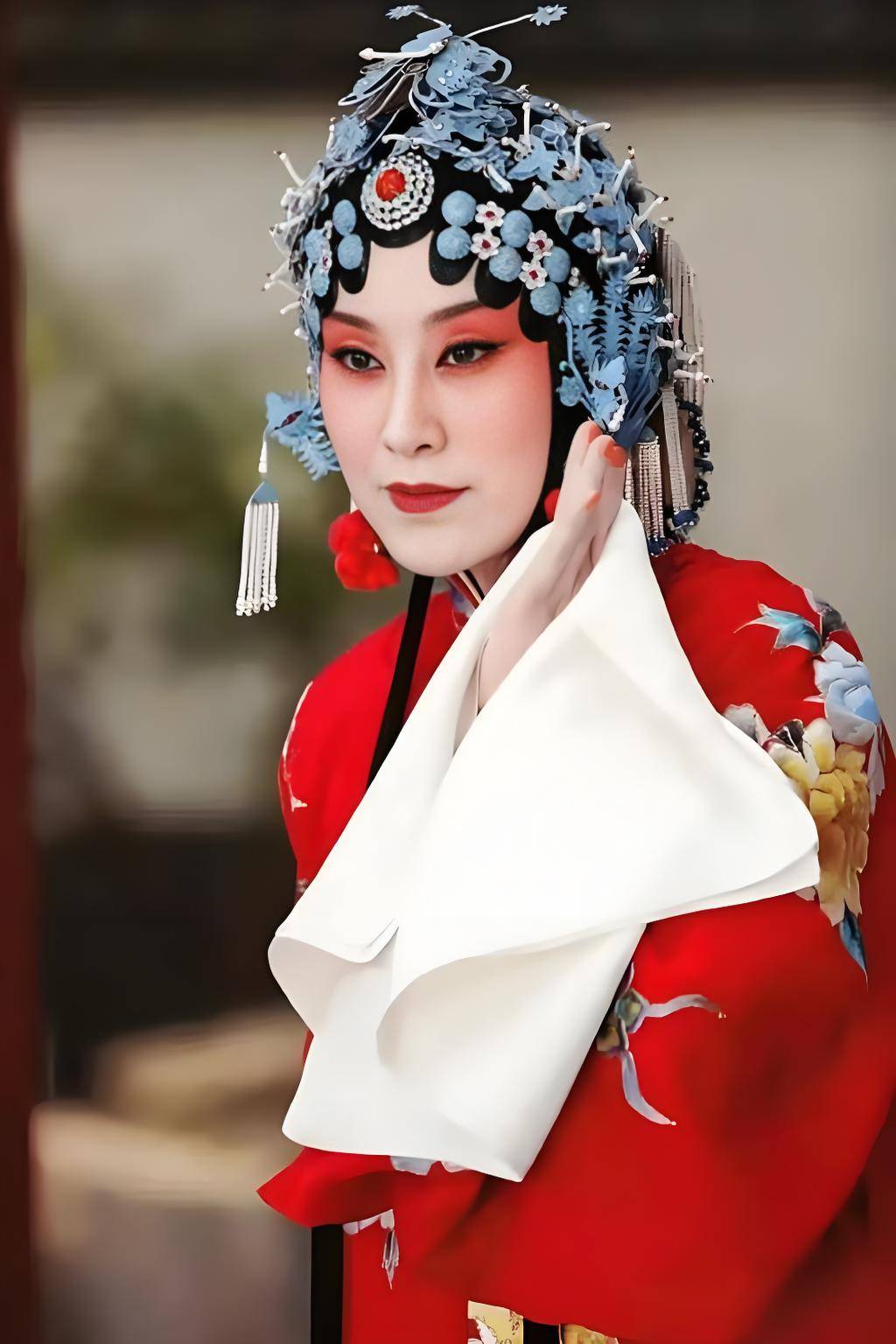 京剧名家张火丁:走红后在单位受排挤,富豪丈夫离世后她现状如何_张火千_自费生_戏曲