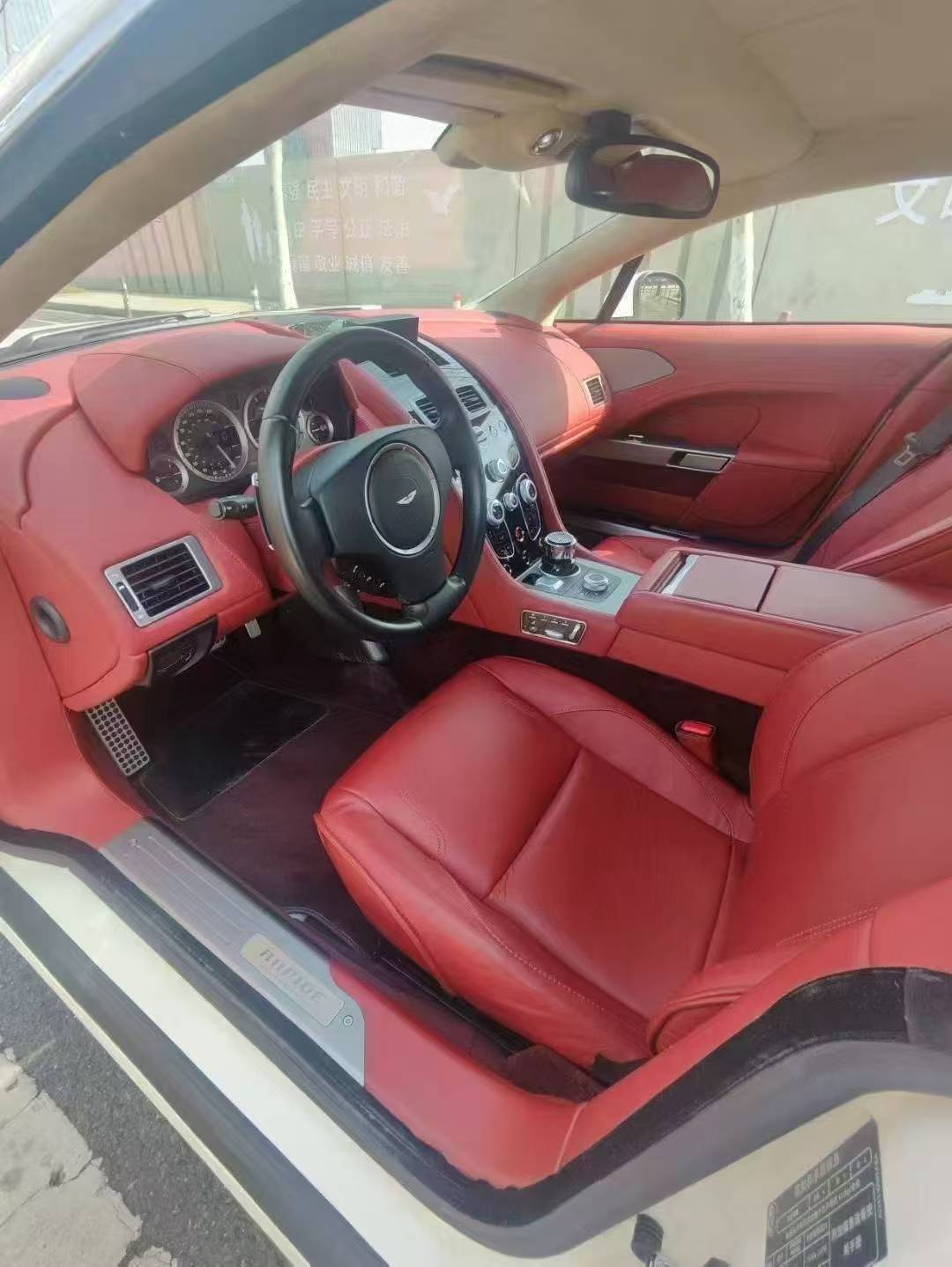 —阿斯顿马丁rapide ce白红典藏版品鉴