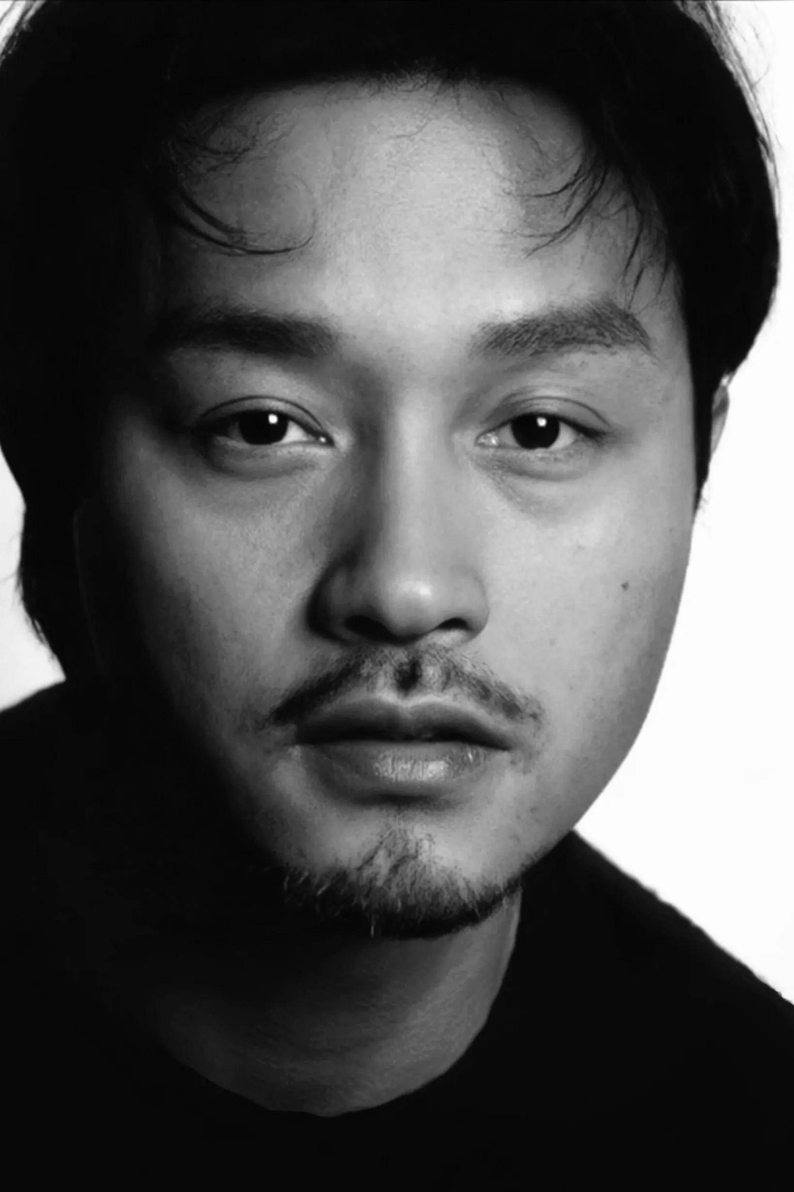 二十二载春风过,人间再无张国荣:怀念一位永不褪色的传奇