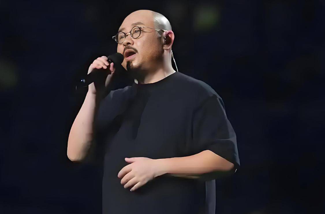 远离"造神"陷阱,官媒辟谣揭秘,53岁刀郎的真实现状