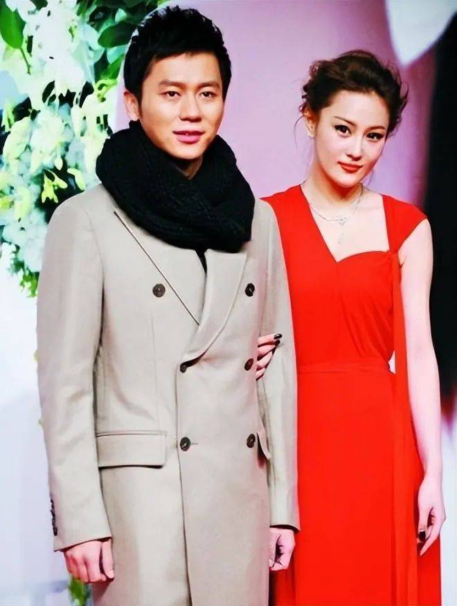 和李晨分手10年,她闪婚嫁人荣升"军嫂",结婚生女搬进豪宅